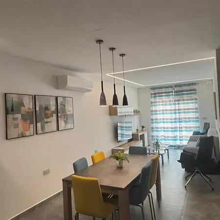 Mediterranean Breeze Апартаменты Сент-Полс-Бей