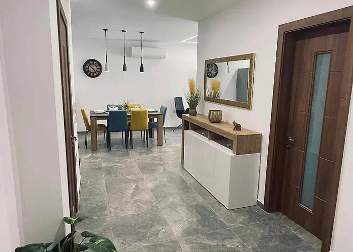 Mediterranean Breeze Апартаменты